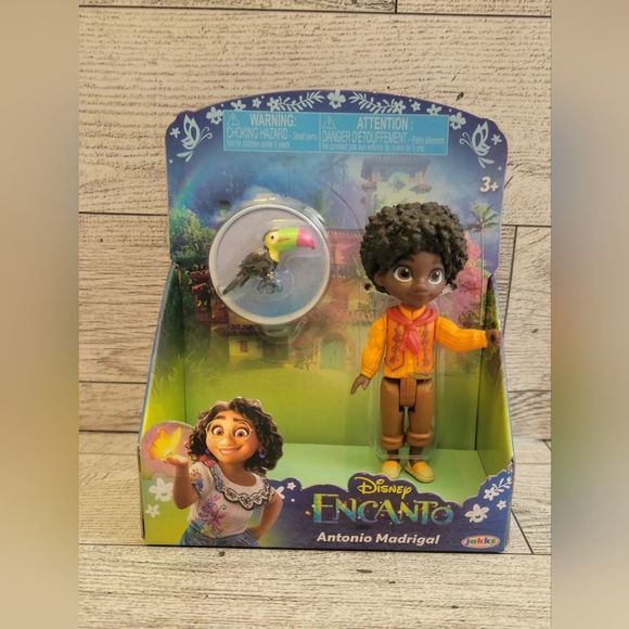 🌕 CLEARANCE Disney ENCANTO Figures Mirabel Antonio & Louisa NWT - Picture 4 of 4